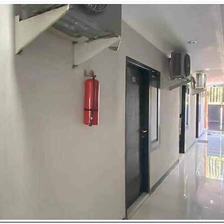 Losmen Family Syariah Bypass Juanda Mitra Reddoorz Brebek Exterior photo