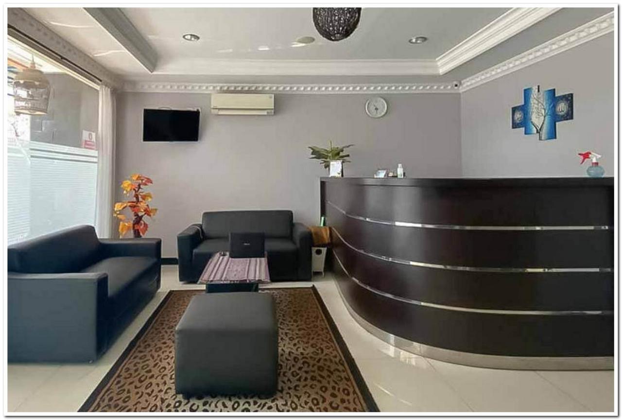 Losmen Family Syariah Bypass Juanda Mitra Reddoorz Brebek Exterior photo